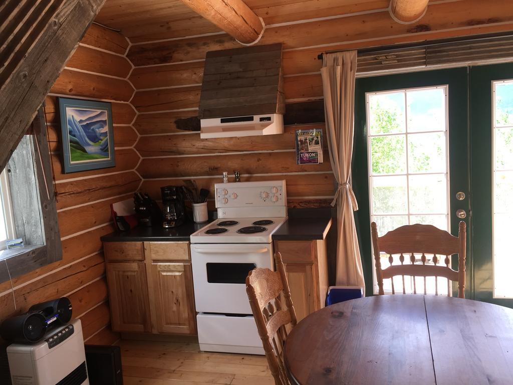 Cabins Over Crag Lake Carcross Exterior photo