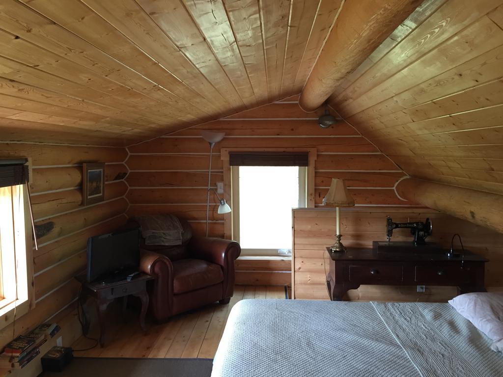 Cabins Over Crag Lake Carcross Exterior photo