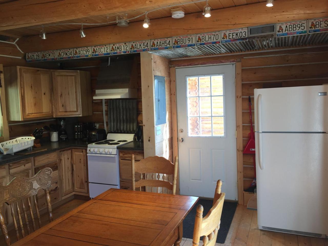 Cabins Over Crag Lake Carcross Exterior photo