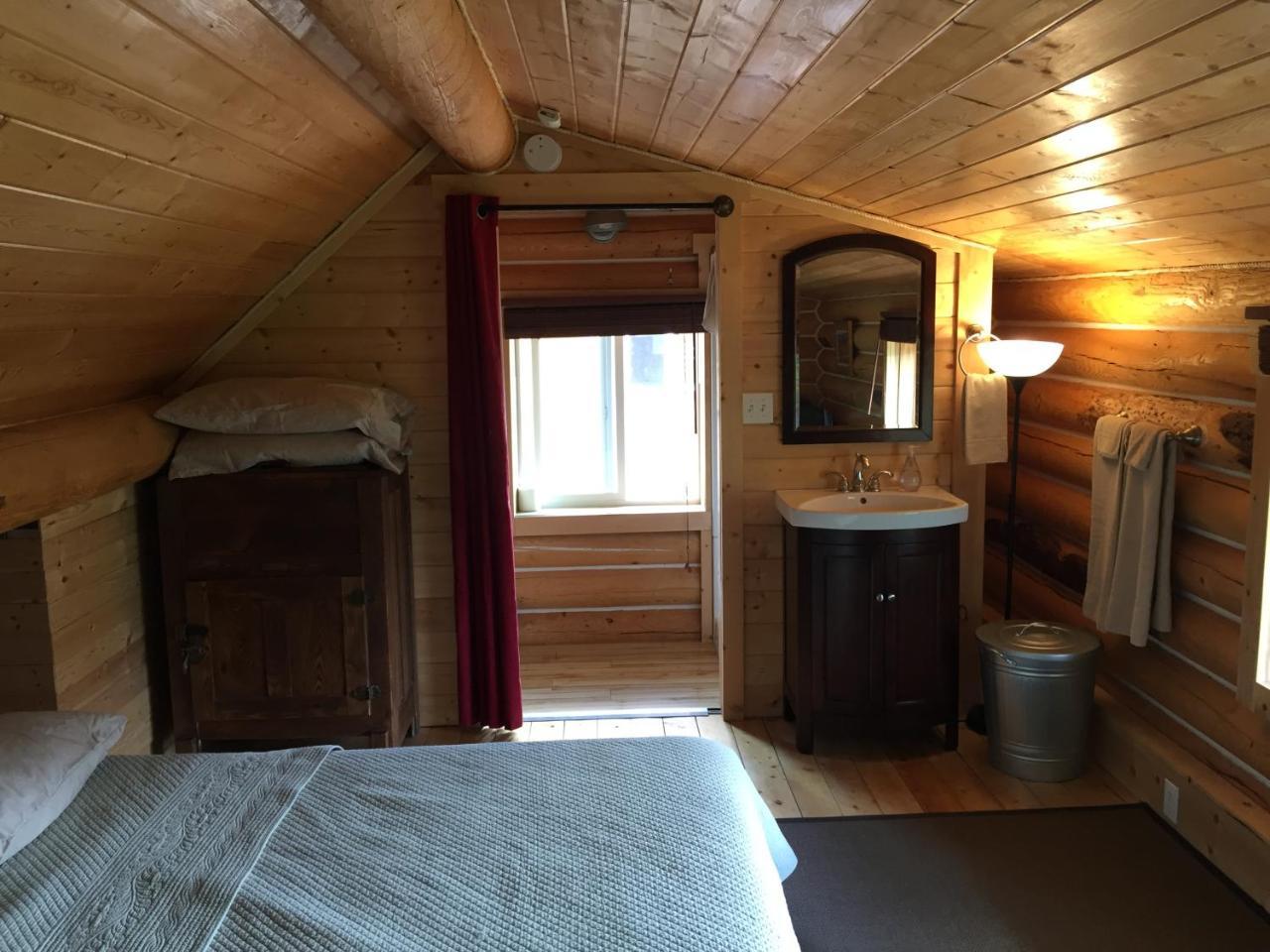 Cabins Over Crag Lake Carcross Exterior photo