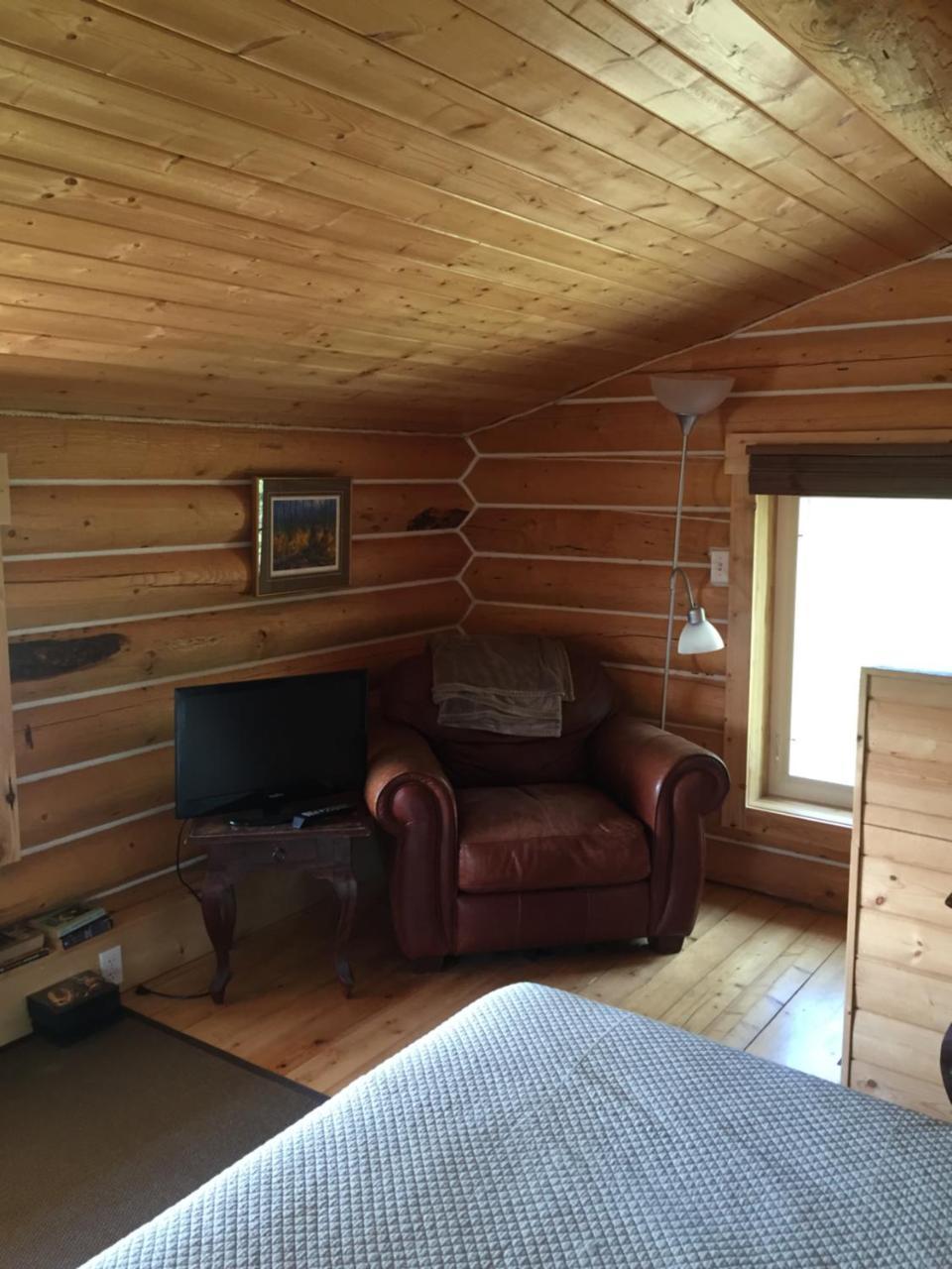 Cabins Over Crag Lake Carcross Exterior photo